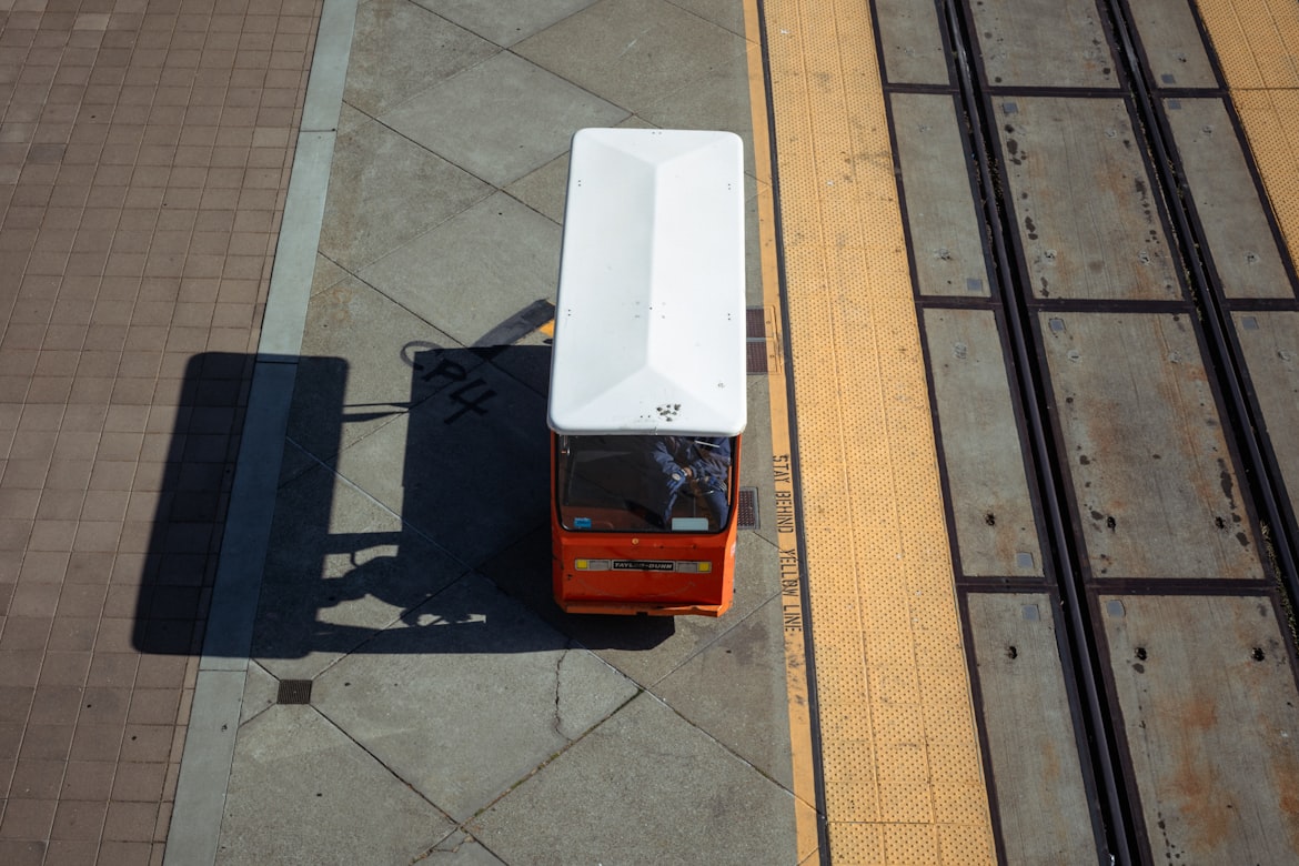 eTarget Limited: What It Is, How It Operates & Why You’ve Seen It on a Parcel